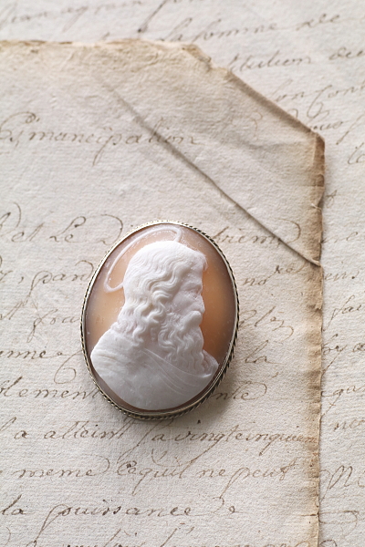 イエス様のシェルカメオブローチ　イタリア　 アンティークストリュフ 20251128