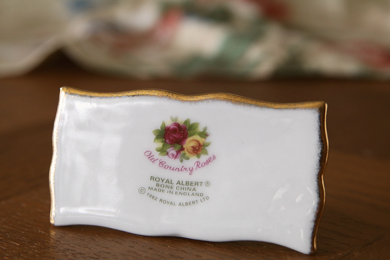 ROYAL ALBERTのショップディスプレーサイン　イギリス　アンティークストリュフ