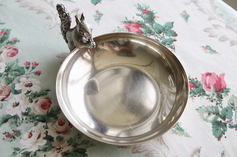 リスのナッツディッシュ　PARKIN SILVERSMITHS ltd イギリス　アンティークストリュフ
