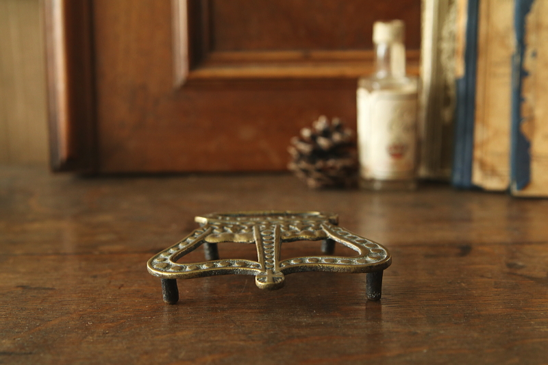 王冠のブラストリベット　ダイヤモンド・ジュビリー　ヴィクトリア　イギリス　アンティークストリュフ