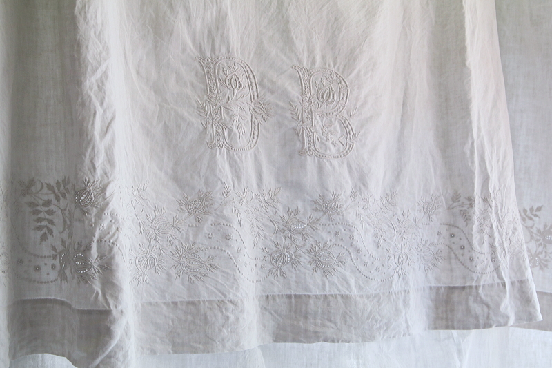 エンブロイダリー　ファインリネンシーツ　フランス　アンティークストリュフ