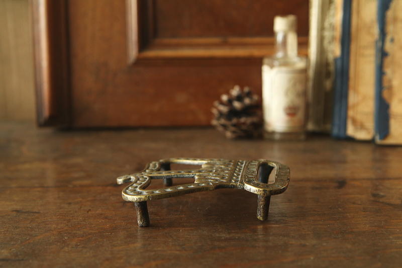 王冠のブラストリベット　ダイヤモンド・ジュビリー　ヴィクトリア　イギリス　アンティークストリュフ