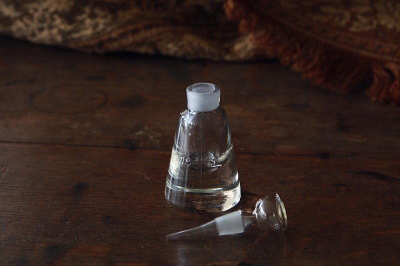 スポイトのエゼリンボトル　イギリス　アンティークストリュフ