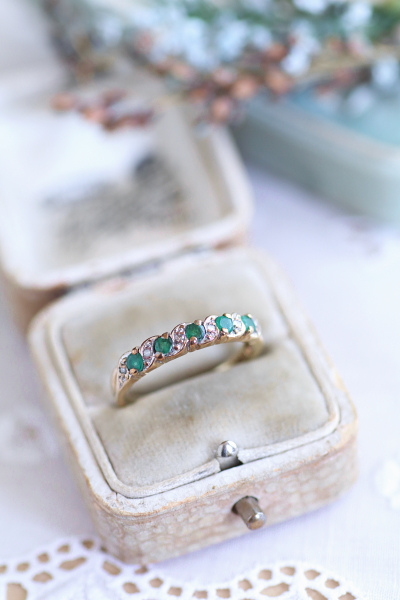 エメラルドアンドダイヤモンド　バンドリング　ヴィンテージジュエリー　イギリス　アンティークストリュフ 20250916