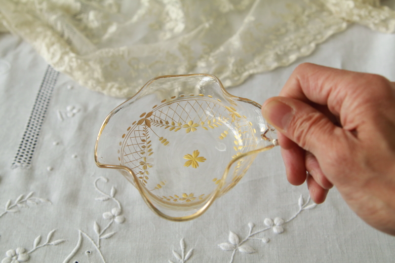 金彩のガラスハンドルディッシュ　花模様　フランス　アンティークストリュフ
