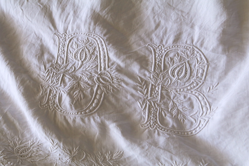 エンブロイダリー　ファインリネンシーツ　フランス　アンティークストリュフ