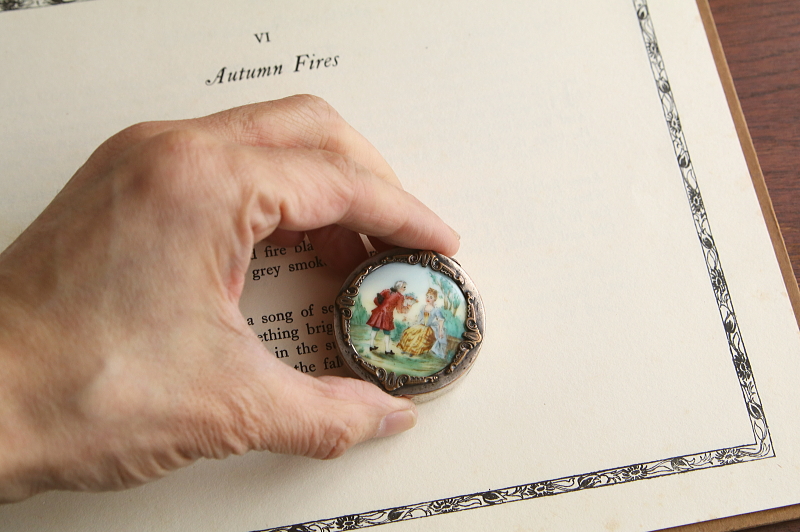 ロココのミニアチュール　パウダーケース　フランス　 アンティークストリュフ