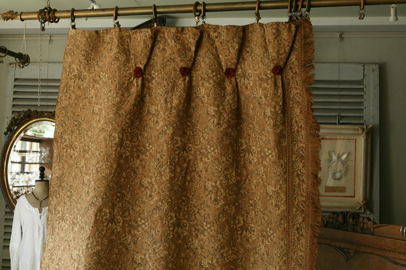 花模様のオールドゴブランカーテン　フランス　アンティークストリュフ