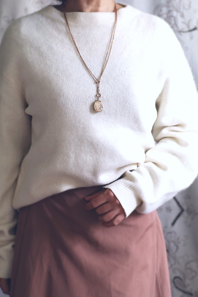 ゴールドフロントアンドバック　ロケットペンダント　ハンドエングレービング　イギリス　アンティークストリュフ