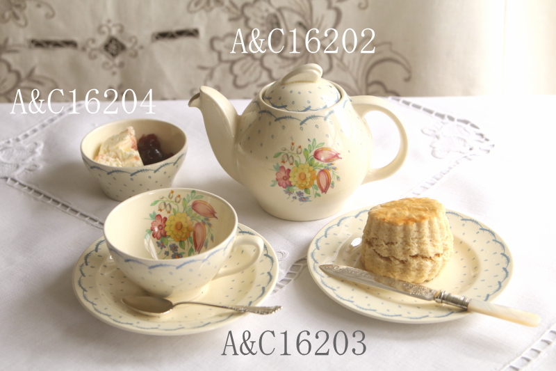 susie cooper スージークーパー　プランタン　ティーフォーツーポット　イギリス　アンティークストリュフ