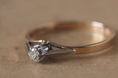 ホワイトゴールドフェイス　ダイヤモンドソリテールリング　エンゲージ　イギリス　アンティークストリュフ