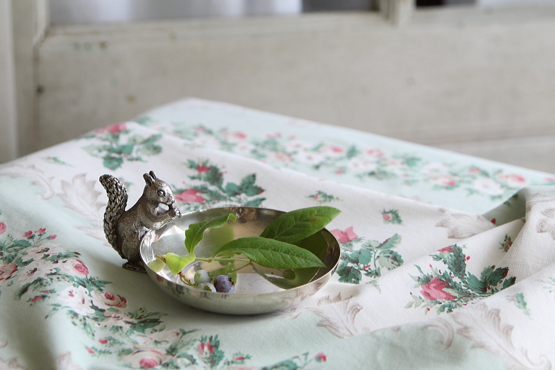 リスのナッツディッシュ　PARKIN SILVERSMITHS ltd イギリス　アンティークストリュフ