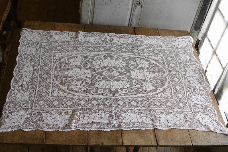 葡萄柄のフィレレースパネル　テーブルクロス　イギリス　アンティークストリュフ