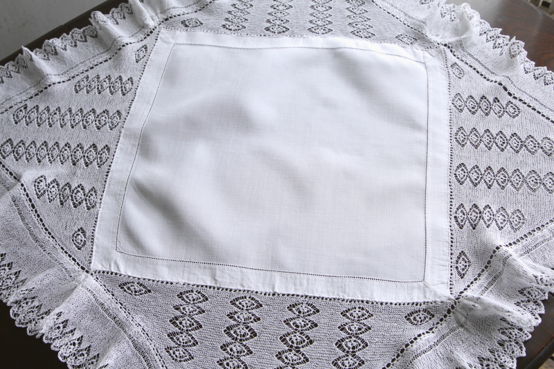 ハンドメイドレースティークロス　テーブルクロス　イギリス　アンティークストリュフ