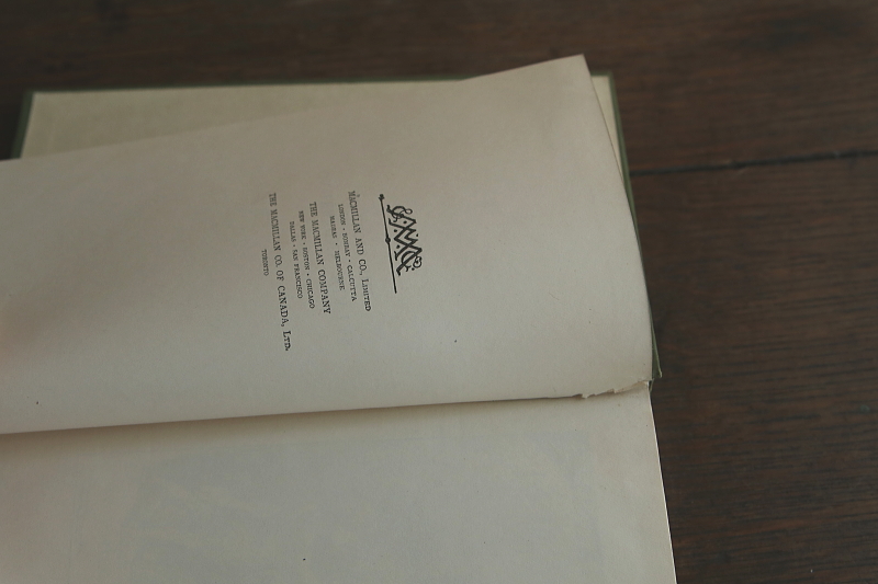 ルイス・キャロルの物語　シルヴィーとブルーノ　イギリス アンティークストリュフ