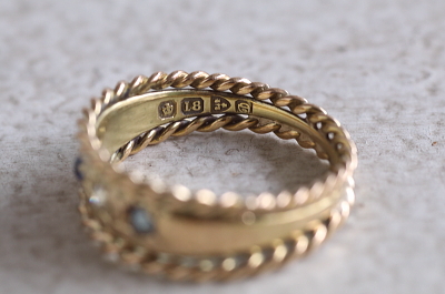 ダイヤアンドブルーサファイア　ロープエッジジプシーリング　イギリス　アンティークストリュフ