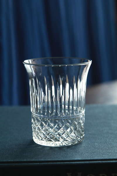 カットクリスタルショートタンブラー　イギリス　アンティークストリュフ