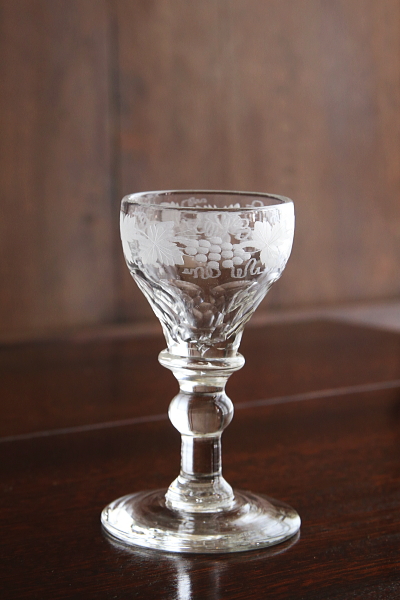 葡萄文カットクリスタルリキュールグラス　ヴィクトリアン　イギリス　アンティークストリュフ