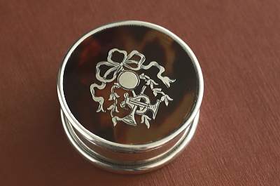 ピクウェのシルバーピルケース　べっ甲　スターリングシルバー　イギリス