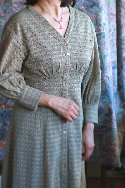 ピンクガラスシルバーネックレス　ヨーロッパ　アンティークストリュフ