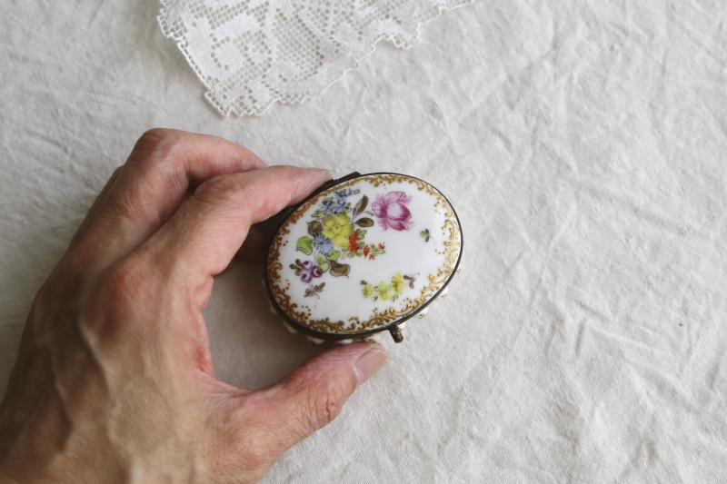 手描きの薔薇のポーセリンケース　ドイツ　アンティークストリュフ