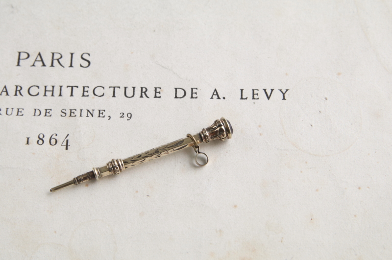 ヴィクトリアン　ミニチュアメカニカルペンシル　フォブシール　イギリス アンティークストリュフ