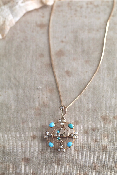 ターコイズ　パール　ツバメのペンダントブローチ　アンティークジュエリー　イギリス　アンティークストリュフ 20251210