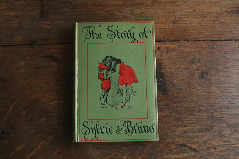 ルイス・キャロルの物語　シルヴィーとブルーノ　イギリス アンティークストリュフ