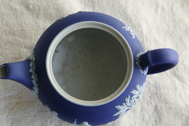 WEDGWOOD　ジャスパーウェアティーポット　イギリス アンティークストリュフ