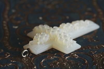 ベツレヘムパール　花十字ペンダント　パレスチナ　アンティークストリュフ