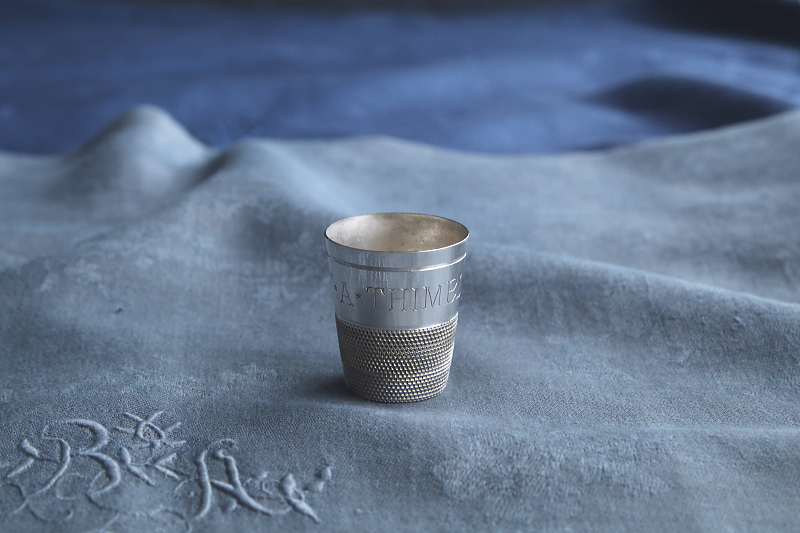 ウイスキーショットカップ　just a thimble full イギリス