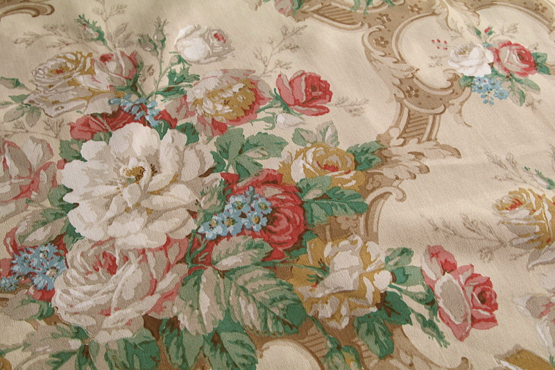 ヴィンテージプリントファブリック　ロココの薔薇　sanderson イギリス アンティークストリュフ