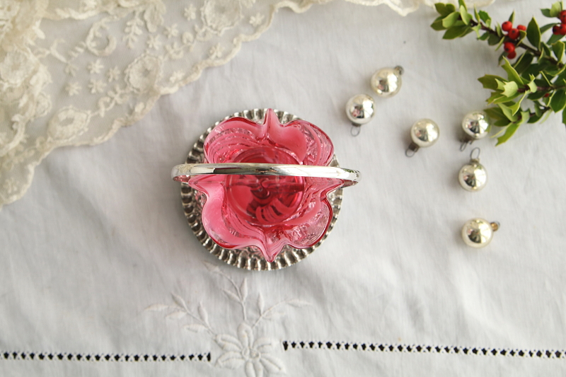 クランベリーガラスのソルトディッシュ　james deakin and sons マーブルパターン　イギリス アンティークストリュフ