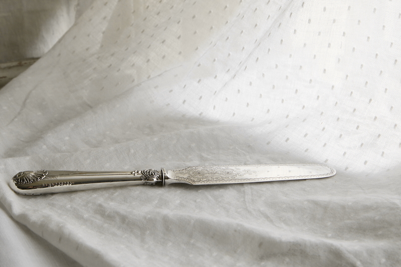 花のエングレーヴィングのケーキサーバー　walker and hall イギリス アンティークストリュフ