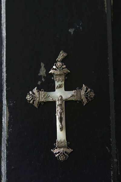 プルミコミュニオン　マザーオブパール　シルバークロス　フランス　アンティークストリュフ