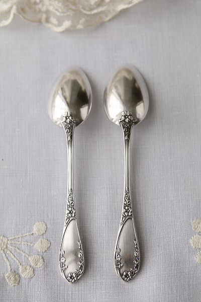 蔓花のティースプーン　フランス　アンティークストリュフ