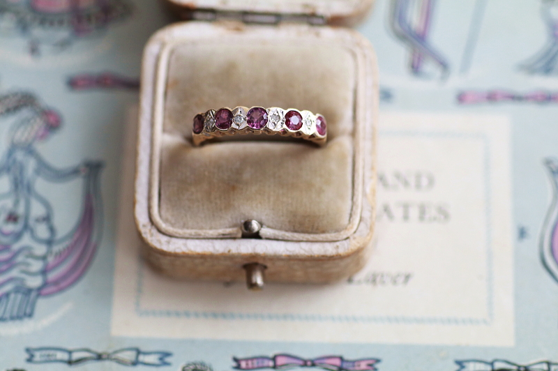 ルビーアンドダイヤモンドバンドリング　ロンドン　イギリス　アンティークストリュフ