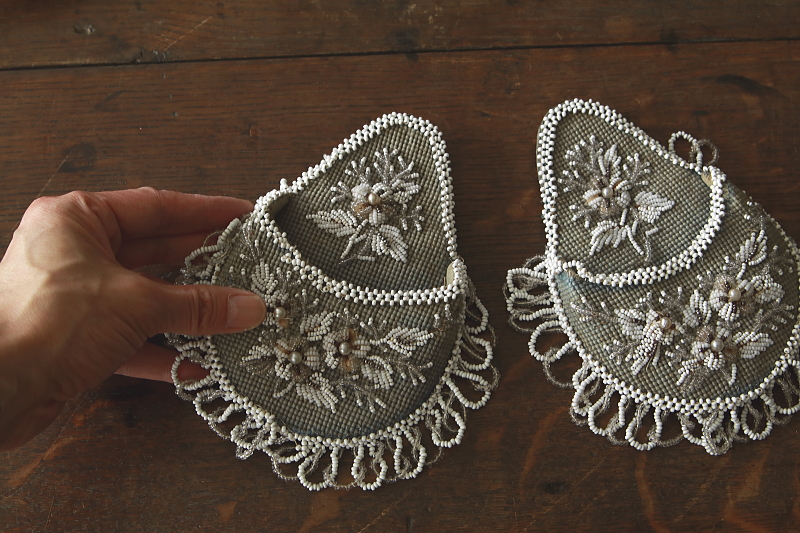 ヴィクトリアンビーズワークウォッチポケット　イギリス　アンティークストリュフ