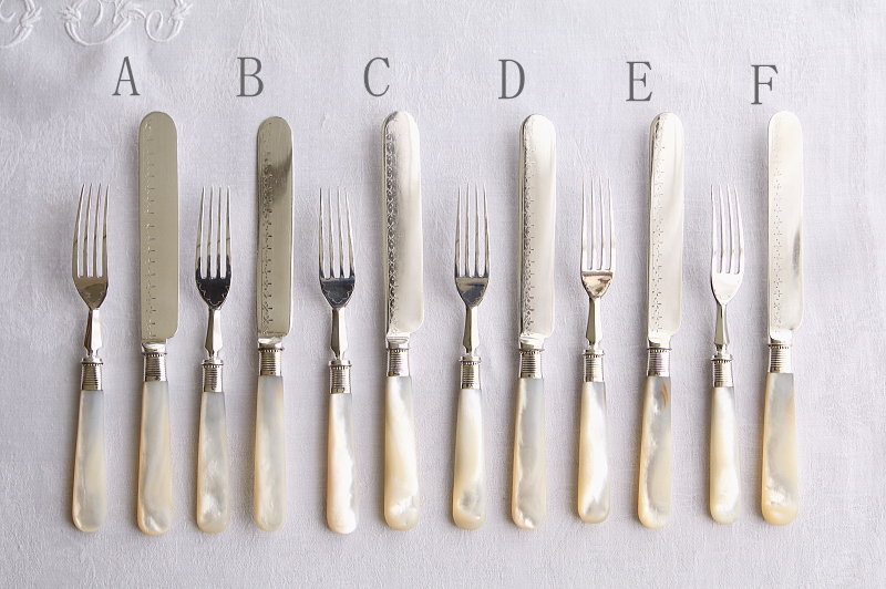 マザーオブパールハンドル　デザートナイフ&フォーク　ヴィクトリアン　イギリス アンティークストリュフ