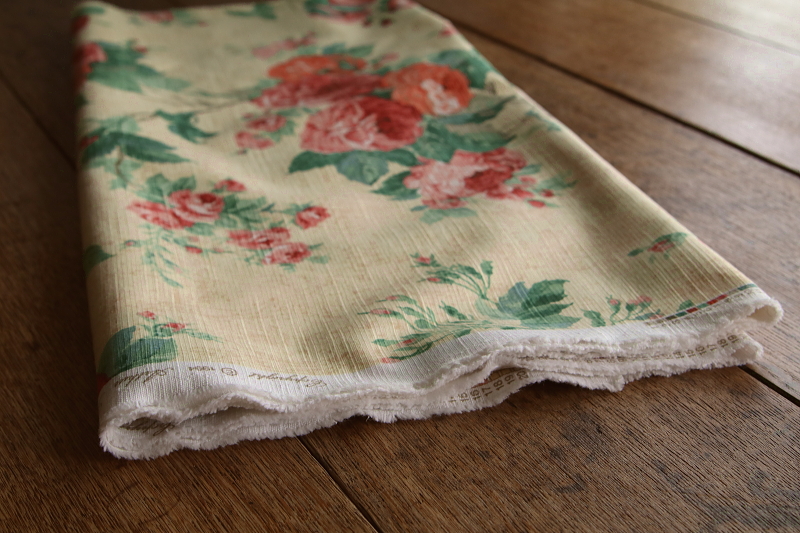 薔薇のプリントファブリック　sanderson サンダーソン　イギリス アンティークストリュフ