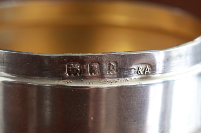 ピクウェのシルバーピルケース　べっ甲　スターリングシルバー　イギリス