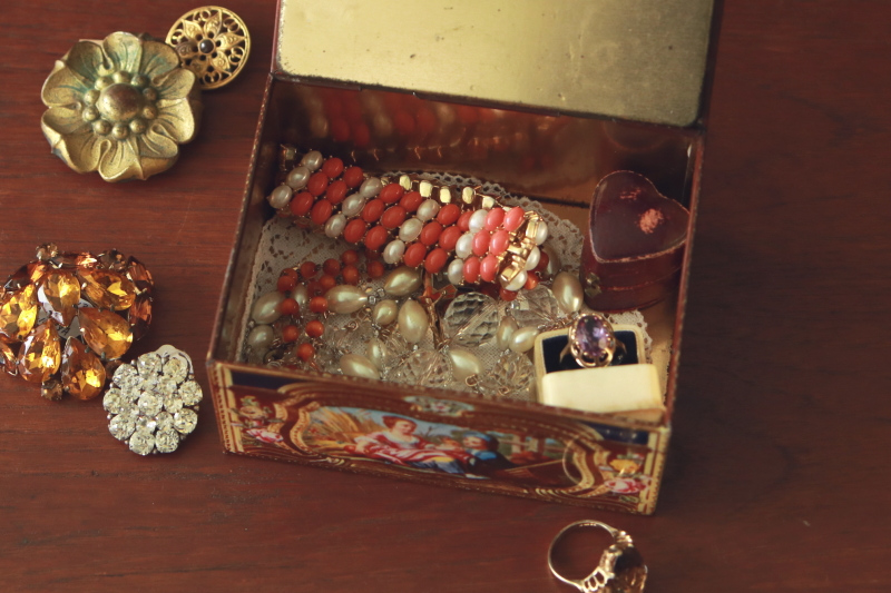 フレンチスナッフボックス型ビスケット缶　イギリス　アンティークストリュフ