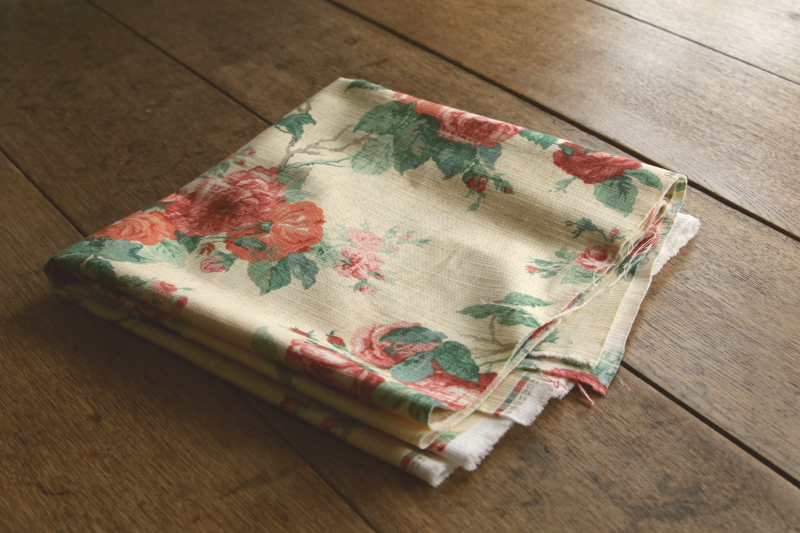 薔薇のプリントファブリック　sanderson サンダーソン　イギリス アンティークストリュフ