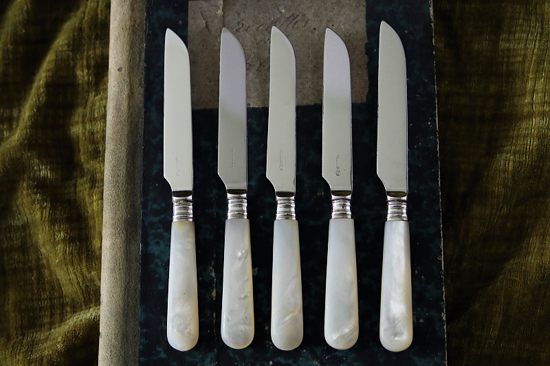 マザーオブパールハンドルデザートナイフ　james dixon and sons イギリス　アンティークストリュフ