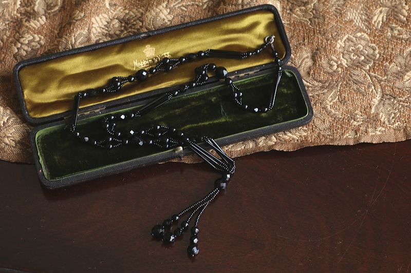 フレンチジェット　フリンジネックレス　イギリス　アンティークストリュフ