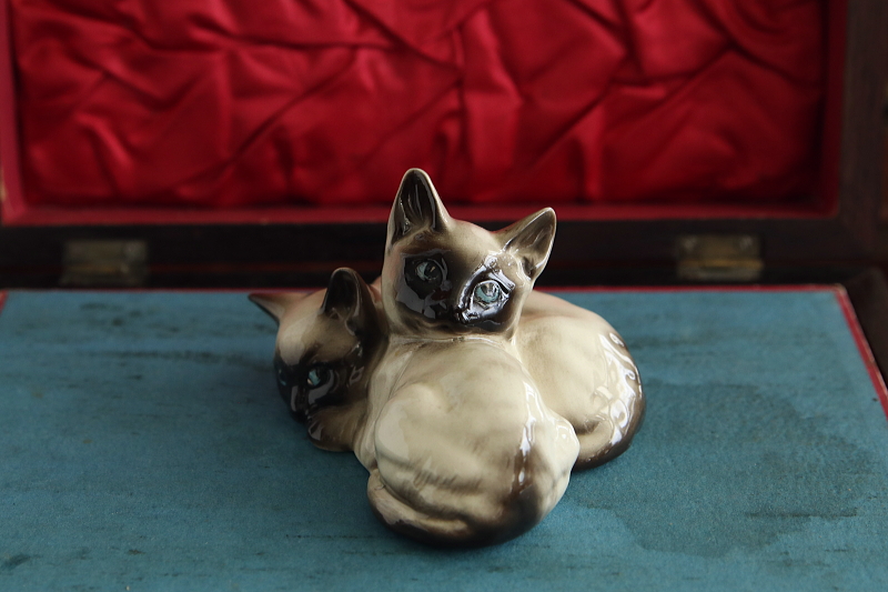 双子のシャム猫　Beswick Pottery イギリス　アンティークストリュフ 20260610