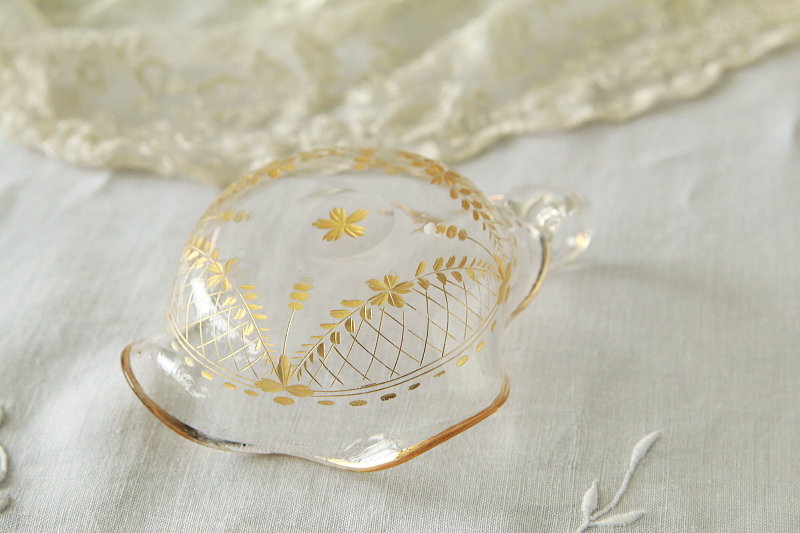 金彩のガラスハンドルディッシュ　花模様　フランス　アンティークストリュフ