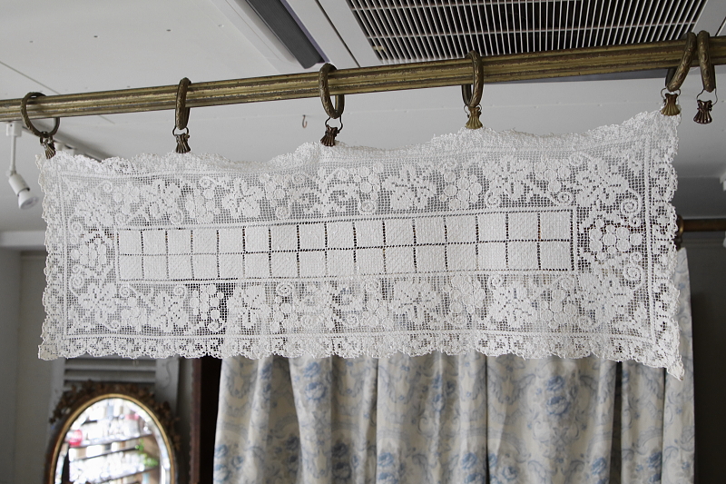 葡萄のフィレレーステーブルランナー　イギリス　アンティークストリュフ 20250715