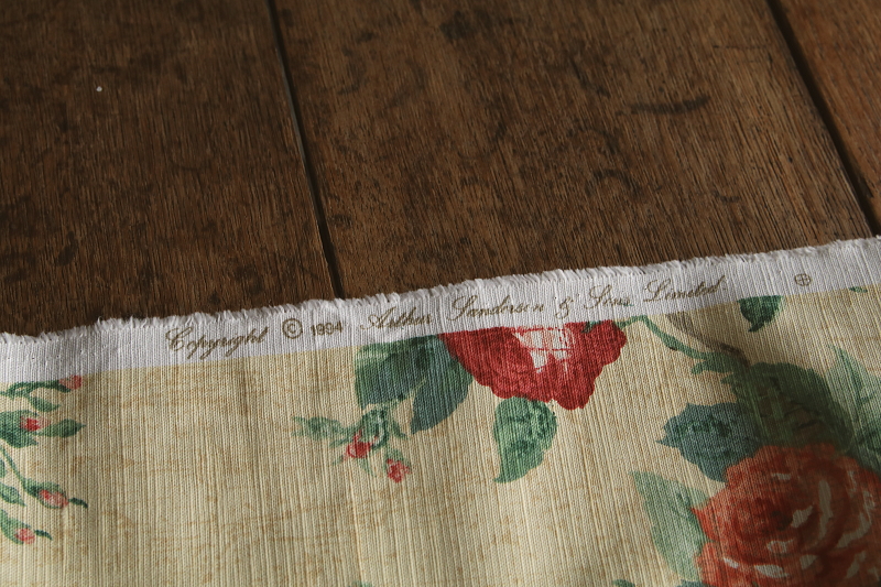 薔薇のプリントファブリック　sanderson サンダーソン　イギリス アンティークストリュフ