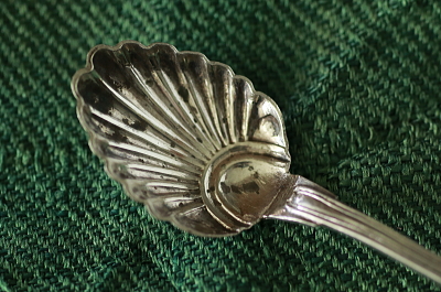 調味料用シルバースプーン　シェルパターン　イギリス　フランス　アンティークストリュフ